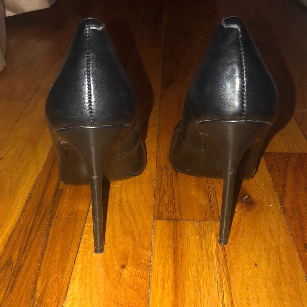 Black heels 5”